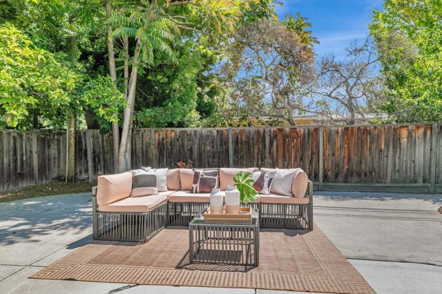 3845 Corina Way, Palo Alto CA: https://media.crmls.org/mediaz/966bc756-1993-481d-bb51-a6e88b007387.jpg