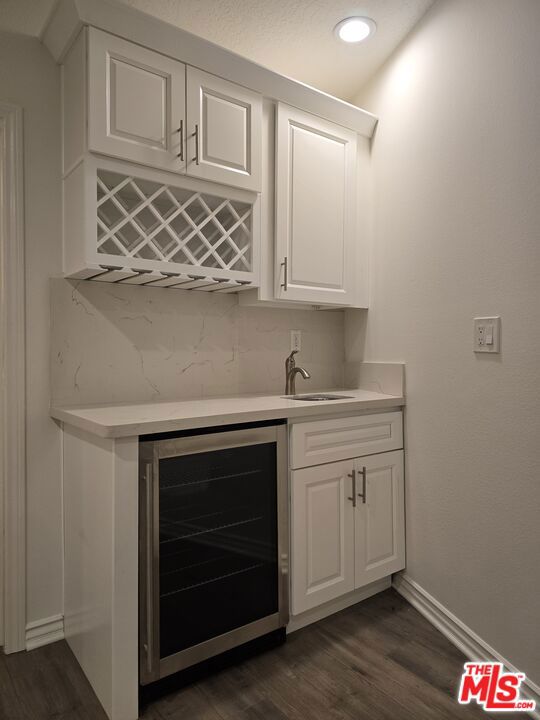 4444 Wilshire Boulevard, Los Angeles CA: https://media.crmls.org/mediaz/966bea0e-90f3-4ac3-9ef8-73d31ef3b90f.jpg