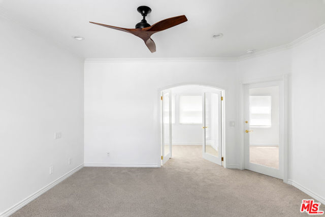 502 Smithwood Drive, Beverly Hills CA: https://media.crmls.org/mediaz/966bf7f3-c3ef-40dc-964f-3f5fb085cb5e.jpg
