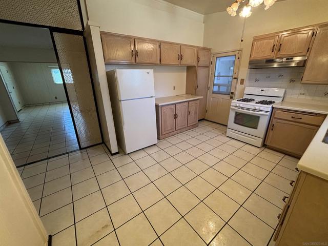 MLS #250039569SD image #9