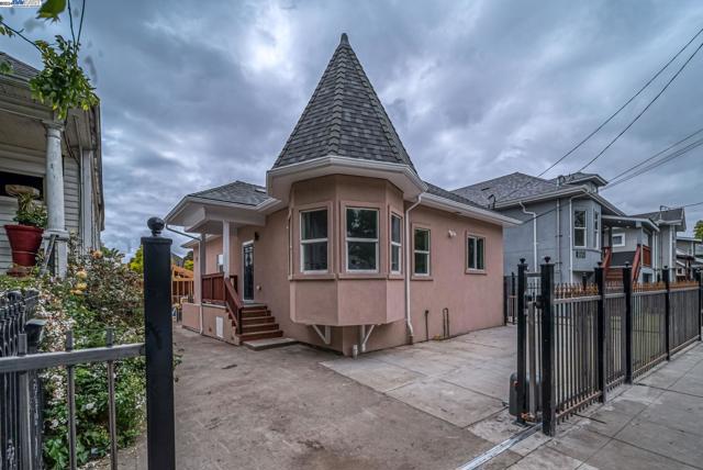 Image 4 of 53 For 3035 Logan St