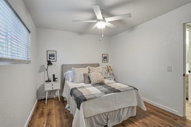 1806 Stewart St, Oceanside CA: https://media.crmls.org/mediaz/966c954e-a69f-4239-a3b5-4fef424ec2e4.jpg