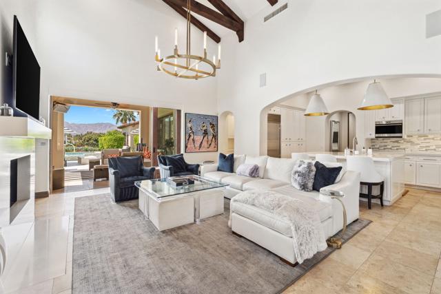 52345 Via Castile, La Quinta CA: https://media.crmls.org/mediaz/966cf063-5a48-4d15-9a59-3ba391e6e28f.jpg