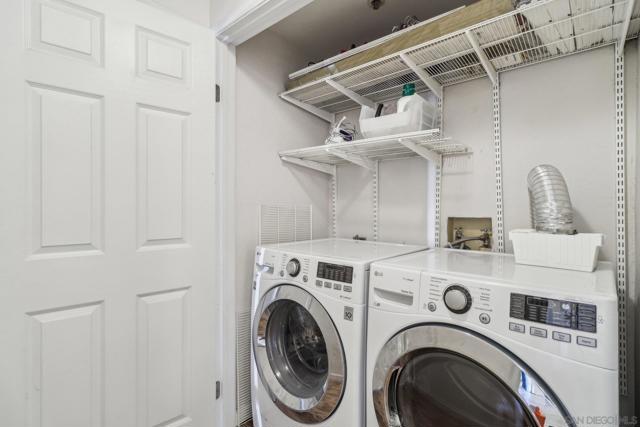 2445 Brant St, San Diego CA: https://media.crmls.org/mediaz/966d49e5-4396-4799-8177-f75a95d837d0.jpg