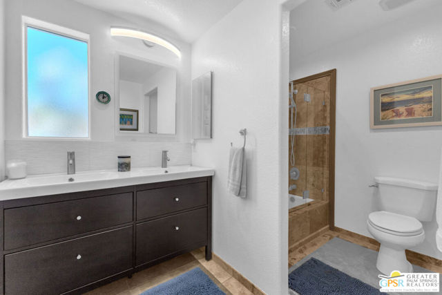 30005 Avenida Alvera, Cathedral City CA: https://media.crmls.org/mediaz/966d5584-fa7a-4575-9168-45e8f7dffe47.jpg