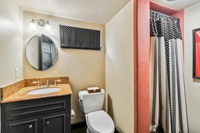 2307 Easton Drive, Burlingame CA: https://media.crmls.org/mediaz/966d5fe9-f309-4218-9c5c-8cabdc5338f2.jpg