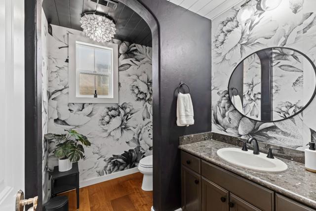 2846 Roundstone Drive, Gilroy CA: https://media.crmls.org/mediaz/966e0eb0-bce8-4c1a-bf10-ed40efdb8b8e.jpg