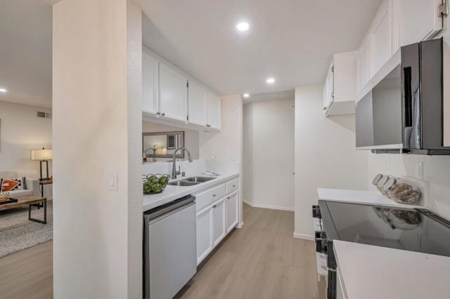 941 Huntington, Fremont CA: https://media.crmls.org/mediaz/966eec40-4557-4b17-9b8d-d85aa429e894.jpg
