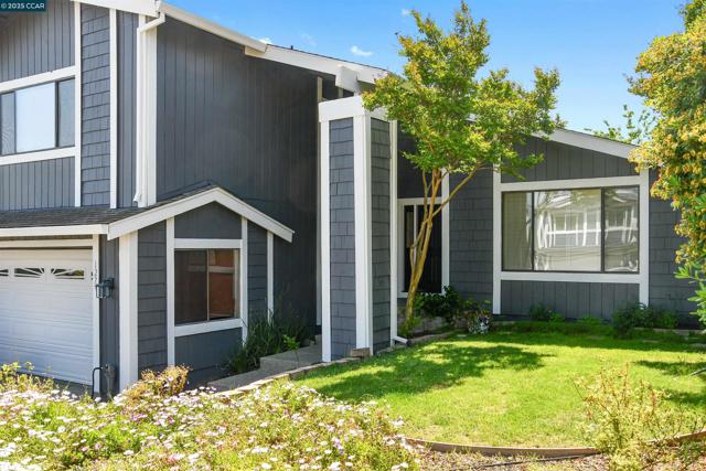 1274 Maywood Ln, Martinez CA: https://media.crmls.org/mediaz/96700511-c000-4b21-b100-ae3bd82b71b9.jpg