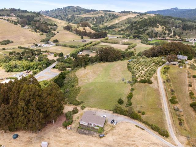 5677 Cloverdale Road, Pescadero CA: https://media.crmls.org/mediaz/96709db7-abf6-4471-bbfb-e2164637bf56.jpg