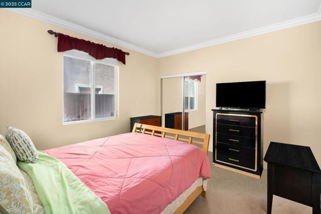 1426 Santa Teresa Dr, Pittsburg CA: https://media.crmls.org/mediaz/9670ef9b-f485-44be-90fb-74dedb1aa474.jpg