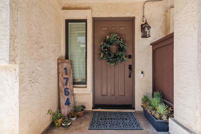 Detail Gallery Image 2 of 36 For 1764 N Willowspring Dr, Encinitas,  CA 92024 - 4 Beds | 2/1 Baths