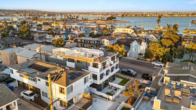 718 Nantasket Ct, San Diego CA: https://media.crmls.org/mediaz/96727b14-b5ef-4032-ad6c-3313375d9708.jpg