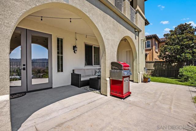 2045 Silverado St, San Marcos CA: https://media.crmls.org/mediaz/9672cf31-5563-4fb6-9634-35c6b502692d.jpg