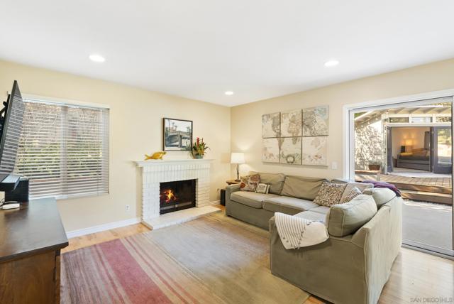 1655 Splitrail Dr., Encinitas CA: https://media.crmls.org/mediaz/96735ec6-4f21-4d17-90c5-4823e8ef4a1a.jpg