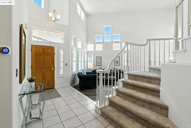 2201 Mark Twain Drive, Antioch CA: https://media.crmls.org/mediaz/9673b250-21b5-438d-8b71-015140ae93f6.jpg