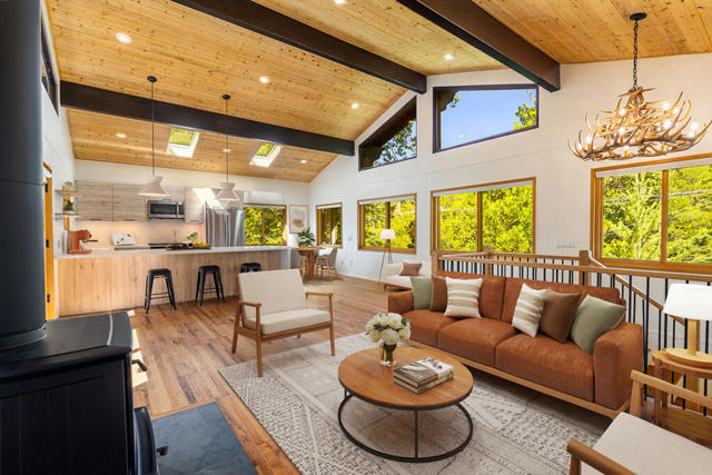 24718 Fern Valley Road, Idyllwild CA: https://media.crmls.org/mediaz/96741e57-04fa-4d94-99c0-d39486cd74a5.jpg