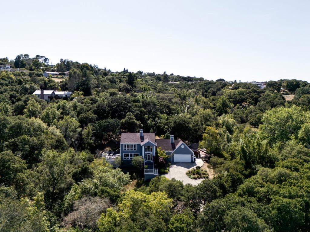 https://media.crmls.org/mediaz/96743741-8d15-4b0a-812a-d07d1cfa5a44.jpg?preset=X-Large