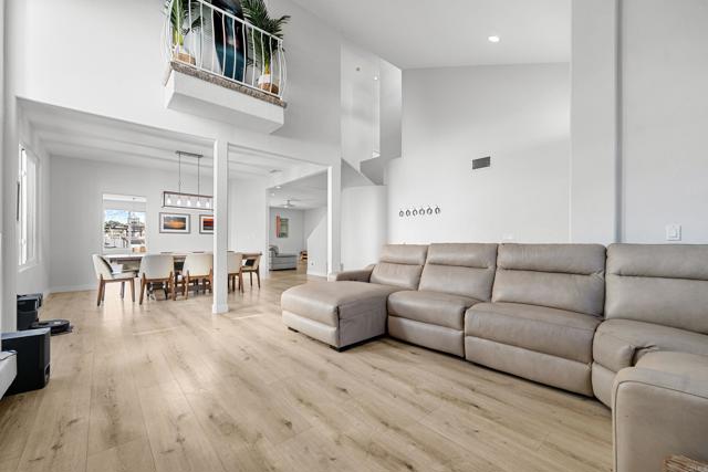 Detail Gallery Image 5 of 53 For 4912 Colusa Dr, Oceanside,  CA 92056 - 4 Beds | 3 Baths