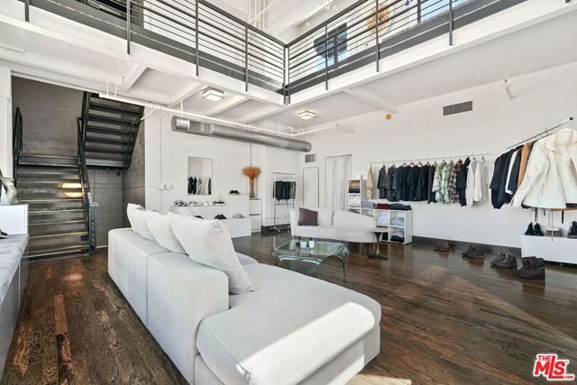 849 S Broadway, Los Angeles CA: https://media.crmls.org/mediaz/967564bc-984d-44ef-a621-475e83dbced5.jpg