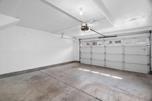 25118 Angelina Lane, Hayward CA: https://media.crmls.org/mediaz/96757165-cd99-45f9-a5f4-6668c0f95675.jpg