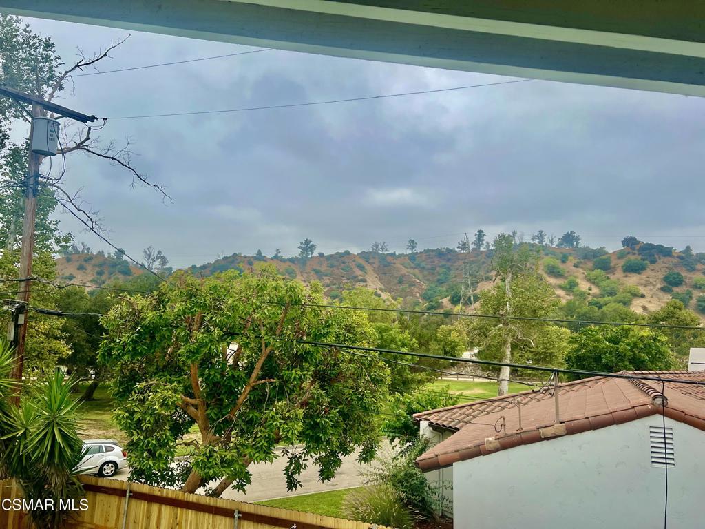 https://media.crmls.org/mediaz/967586d3-5dc4-4394-9d1f-d56382a3afe5.jpg?preset=X-Large