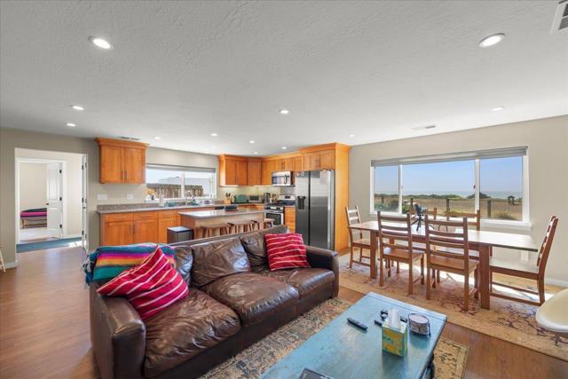 1263 Reservoir Road, Pescadero CA: https://media.crmls.org/mediaz/96766247-d9b2-4a91-9c46-e4d3b01adda8.jpg