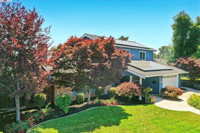 9658 Broadmoor Dr, San Ramon CA: https://media.crmls.org/mediaz/96775df9-d160-4f27-8a62-e31d3bb5a156.jpg