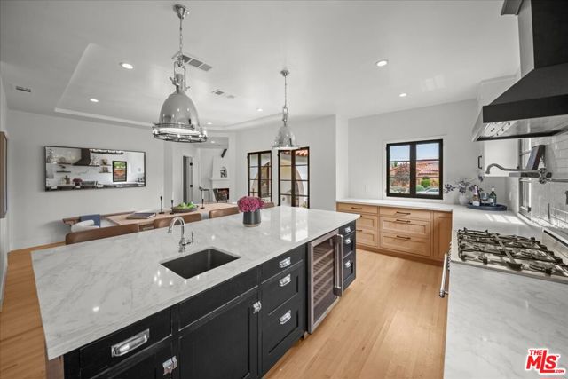 1663 S Ogden Drive, Los Angeles CA: https://media.crmls.org/mediaz/9678a092-b205-41dc-8884-77648310fa76.jpg