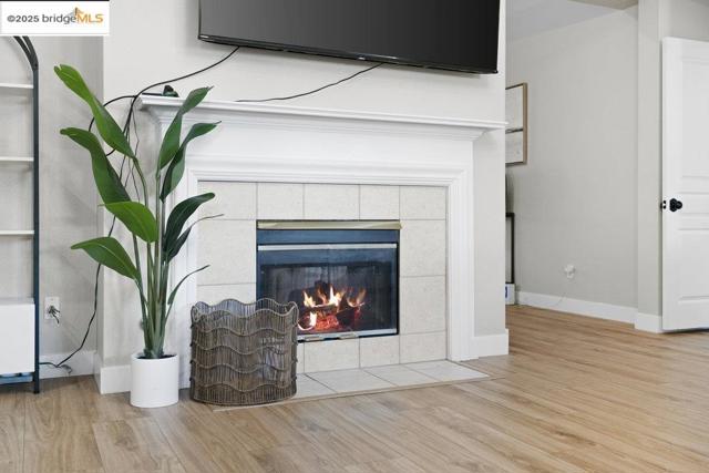 1030 Orchid Dr, Brentwood CA: https://media.crmls.org/mediaz/9678fddd-aa56-4b56-8d4b-8055bb89713c.jpg