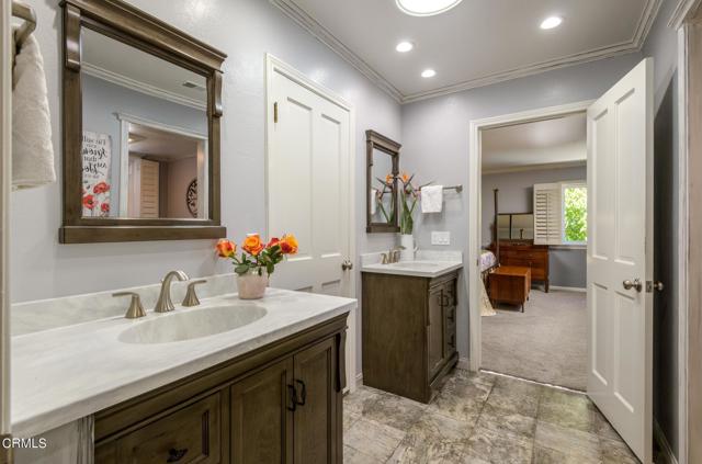 10430 N Ojai Santa Paula Road, Ojai CA: https://media.crmls.org/mediaz/9679552b-626e-40fa-b45e-8f5e9557b046.jpg