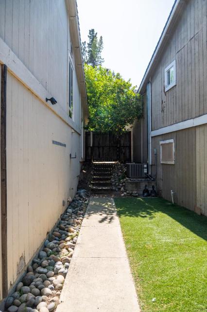 16973 Sara Jane Court, Morgan Hill CA: https://media.crmls.org/mediaz/967968fb-8f16-4902-b2ba-1ebdd5c6d4b5.jpg