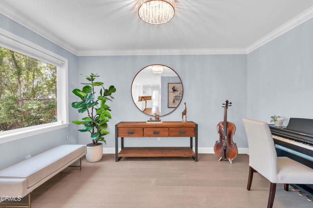 320 Starlane Drive, La Canada Flintridge CA: https://media.crmls.org/mediaz/96796de1-c39d-4159-9b8d-123affa70ec1.jpg