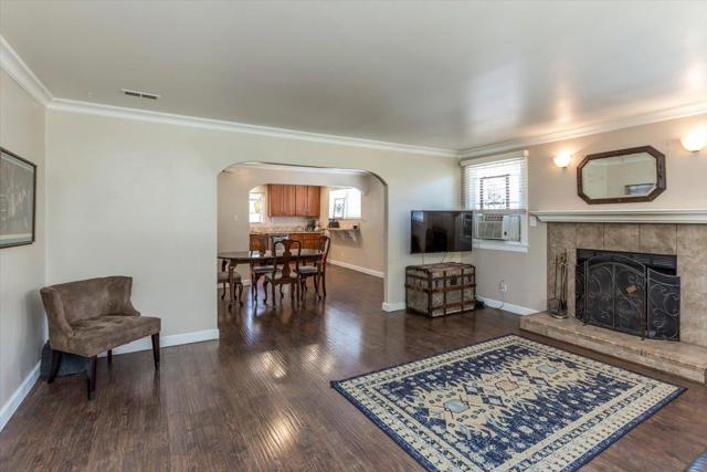 1176 Valota Road, Redwood City CA: https://media.crmls.org/mediaz/9679c138-3973-4f6f-a3d7-02ebb3cfa1de.jpg