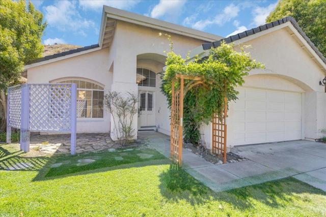 21775 Woodrose Place, Salinas CA: https://media.crmls.org/mediaz/9679d5f7-060e-48a7-8b34-e0e420894f94.jpg
