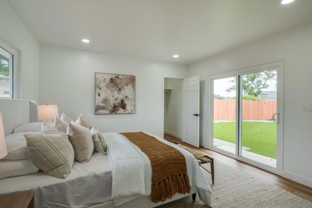 MLS #250034305SD img 26