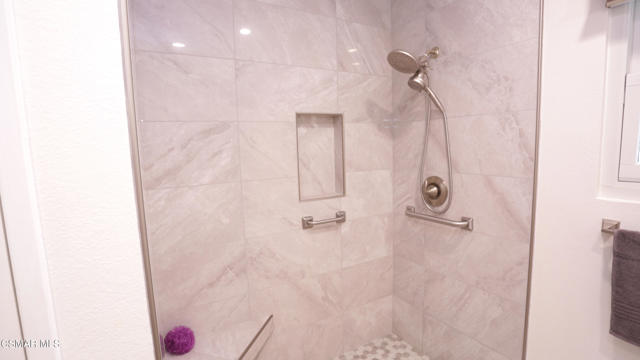 35205 Village 35, Camarillo CA: https://media.crmls.org/mediaz/9679de81-9f0a-4ac2-9484-02ea4fd515e2.jpg