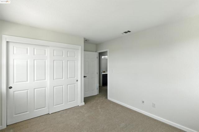 78 Vella Circle, Oakley CA: https://media.crmls.org/mediaz/9679ec20-a7f1-46db-88e6-b978009bd5e3.jpg