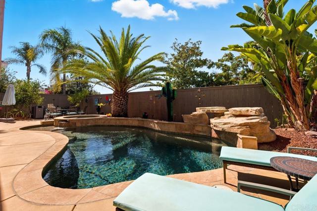 Detail Gallery Image 2 of 44 For 1814 Centennial Way, Escondido,  CA 92026 - 4 Beds | 3 Baths