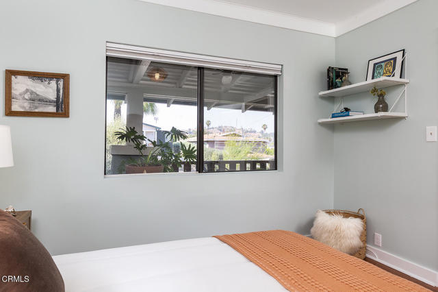 4802 Converse St Street, Los Angeles CA: https://media.crmls.org/mediaz/967b71a3-828b-4f37-823e-47856a0fbc29.jpg