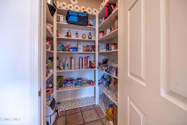 11300 Highridge Court, Camarillo CA: https://media.crmls.org/mediaz/967bf58e-c47c-4187-9e67-c8f3ef51ec6c.jpg