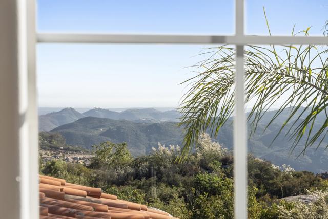 Detail Gallery Image 26 of 54 For 28889 Anderson Ct, Escondido,  CA 92026 - 4 Beds | 4 Baths