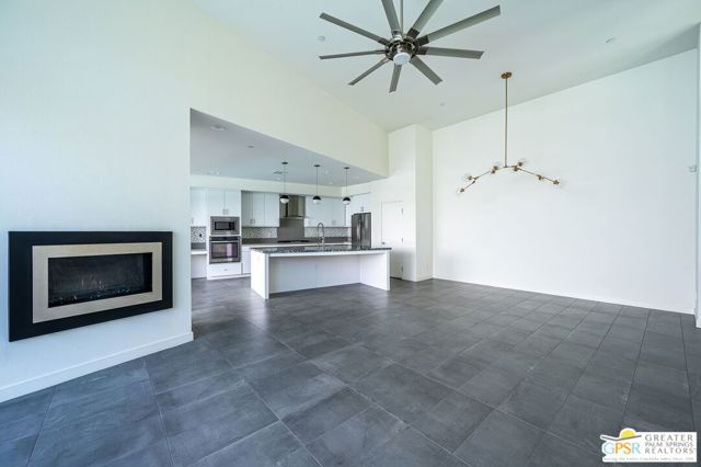 1007 Ziel Drive, Palm Springs CA: https://media.crmls.org/mediaz/967eeedb-f248-4f54-b766-85ca03b1eca6.jpg