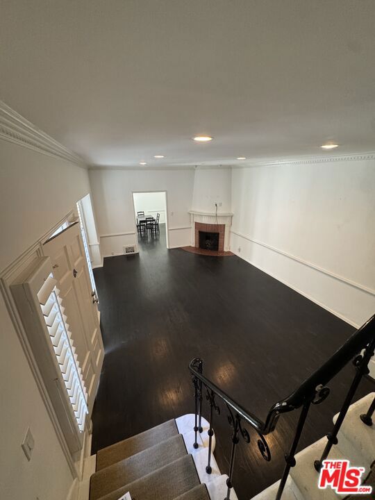 144 S Spalding Drive, Beverly Hills CA: https://media.crmls.org/mediaz/967f2287-11eb-49e7-aa00-69865bf3fb4c.jpg