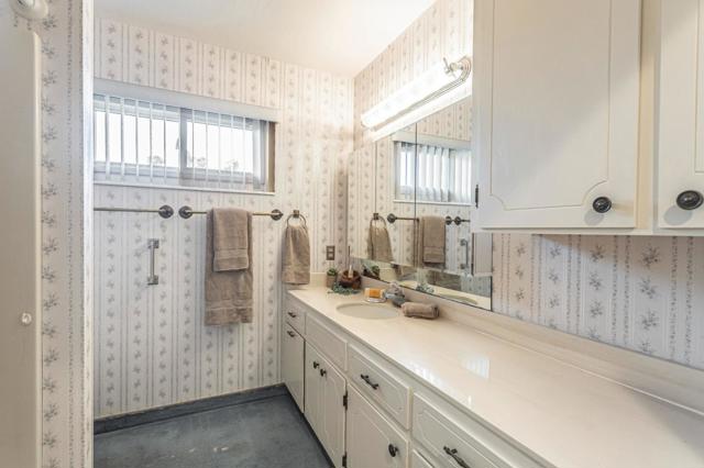 690 Ridgemark Drive, Hollister CA: https://media.crmls.org/mediaz/9680155c-06a7-4556-9e98-88808c07de1e.jpg