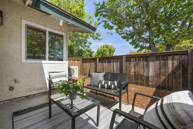Detail Gallery Image 26 of 29 For 2041 Shadytree Ln, Encinitas,  CA 92024 - 2 Beds | 2 Baths