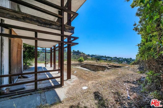 11287 Chalon Road, Los Angeles CA: https://media.crmls.org/mediaz/9680d134-5e5a-467b-adca-ddf9b1d887f8.jpg