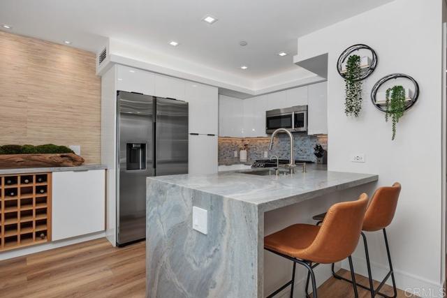 105 Mangano Circle, Encinitas CA: https://media.crmls.org/mediaz/96819662-d711-48eb-9d4f-7660efef2331.jpg