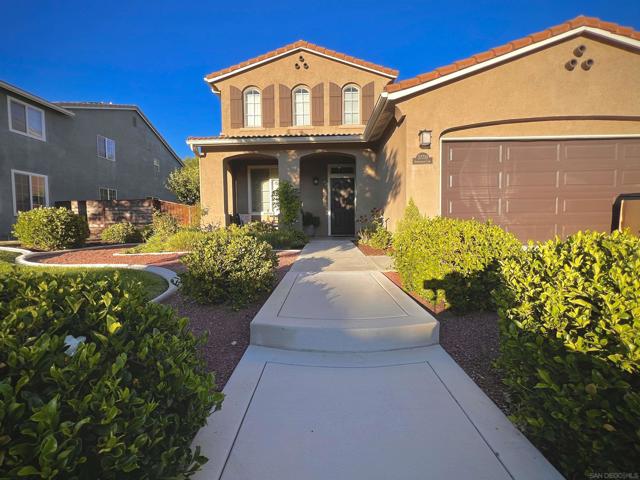 37710 Sprucewood Ln, Murrieta CA: https://media.crmls.org/mediaz/9681b46a-315e-4a92-bd37-71d8cb41a884.jpg