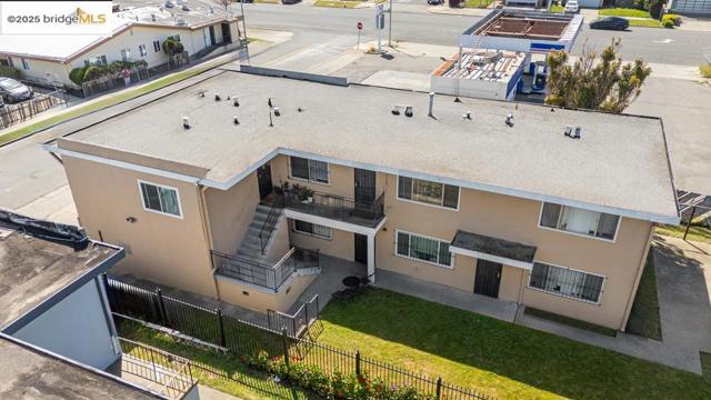 449 S 19Th St, Richmond CA: https://media.crmls.org/mediaz/96836f91-f4f7-4cca-b607-c0e2d8d338fd.jpg